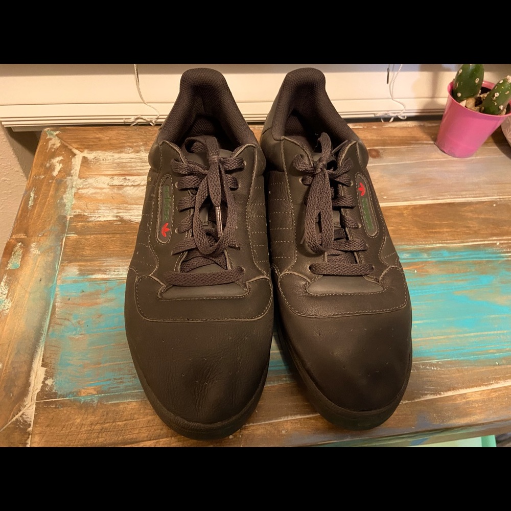 Yeezy calabasas powerphase